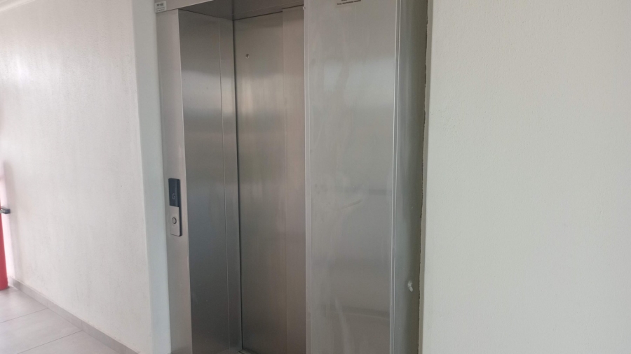 2 Bedroom Property for Sale in Table View Western Cape